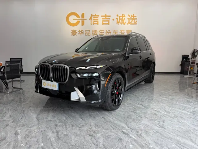 Фотография автомобиля — BMW X7