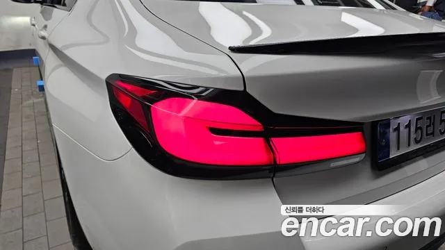 BMW 5-Series 5 серия (G30) — Фото автомобиля 21