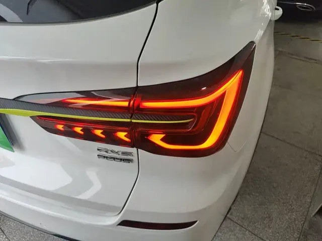 Roewe RX5 — Фото автомобиля 7