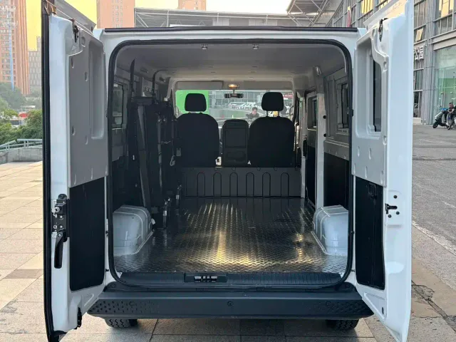 Shineray Xinyuan E3L — Фото автомобиля 6