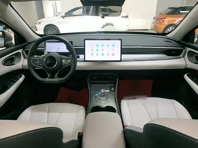 BYD Seal 05 DM-i — Фото автомобиля 9