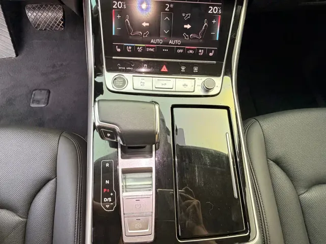 Audi Q7 — Фото автомобиля 10