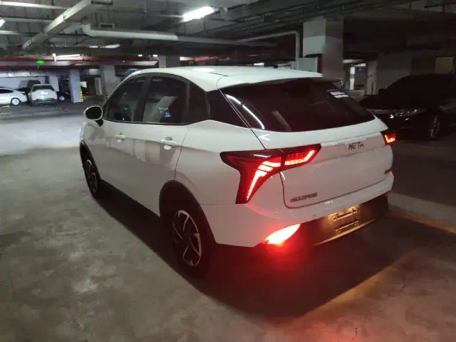 Nezha Auto Nezha V 2021 Long Range Entertainment Upgrade — Фото автомобиля 4