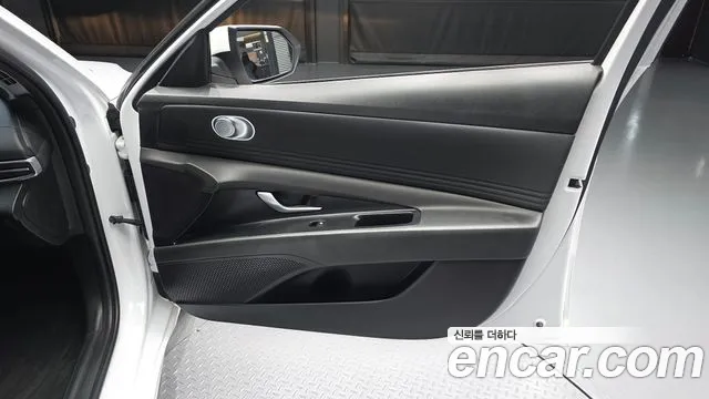 Hyundai Avante CN7 — Фото автомобиля 13