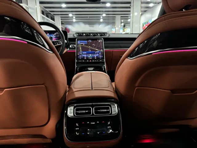 Mercedes-Benz S-Class — Фото автомобиля 10