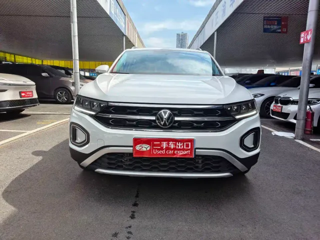 Volkswagen T-Roc — Фото автомобиля 2