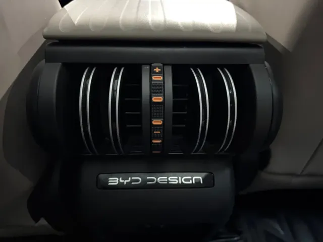 BYD Yuan PLUS — Фото автомобиля 12