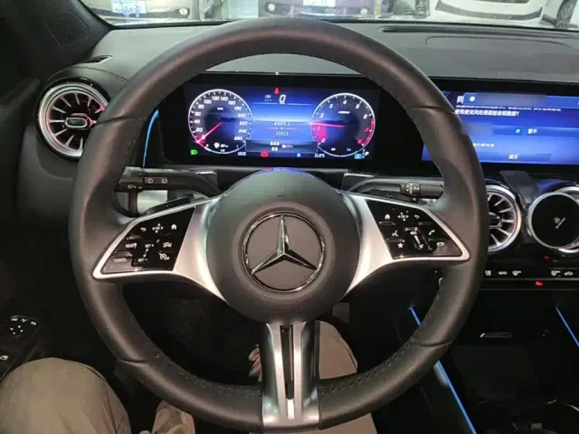 Mercedes-Benz GLB-Class — Фото автомобиля 10