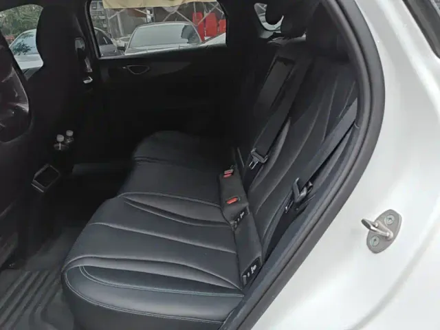 BYD Seal 06 — Фото автомобиля 16