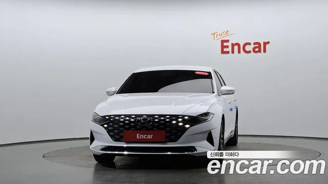 Hyundai Grandeur New — Фото автомобиля 3