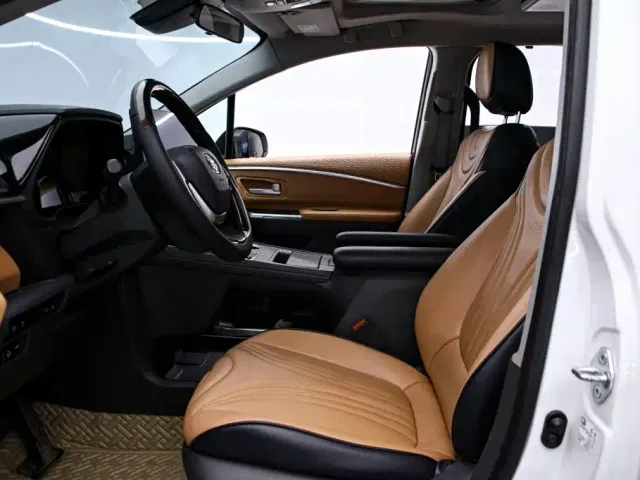 Toyota Sienna — Фото автомобиля 13