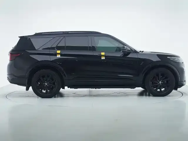 Ford Explorer — Фото автомобиля 6