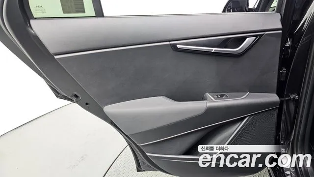 Kia Niro — Фото автомобиля 14