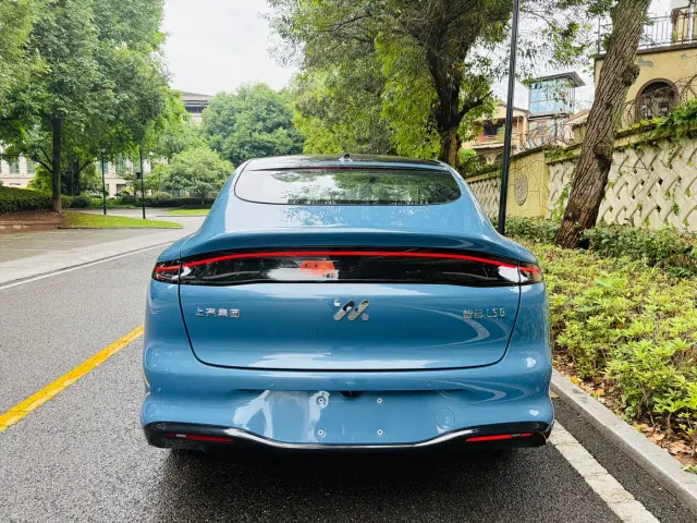 IM Motors LS6 — Фото автомобиля 6