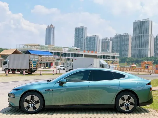 Xpeng P7 — Фото автомобиля 7