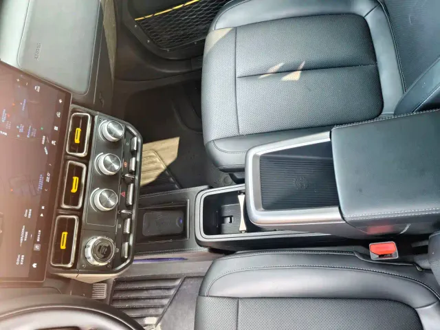 iCAR V23 — Фото автомобиля 14