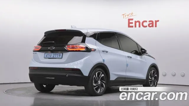 Chevrolet Bolt EV — Фото автомобиля 2