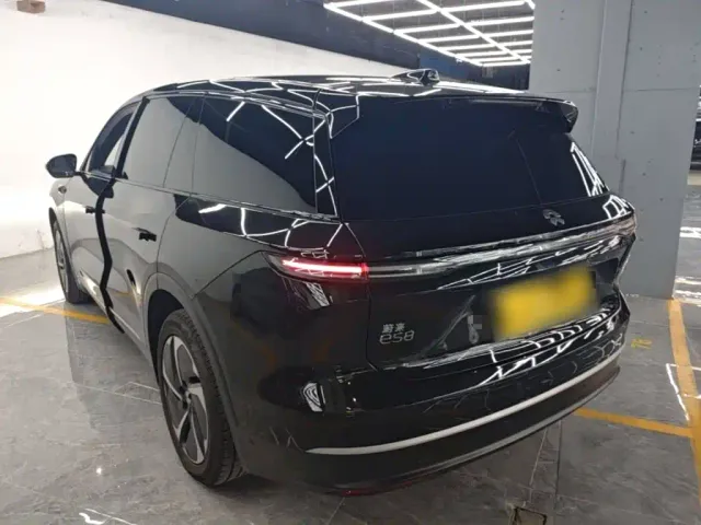 Nio ES8 — Фото автомобиля 4