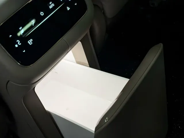 IM Motors LS9 — Фото автомобиля 15
