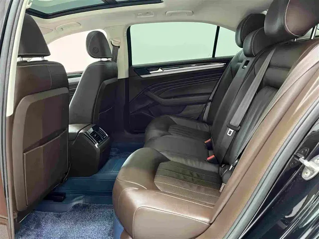 Volkswagen Phideon — Фото автомобиля 6