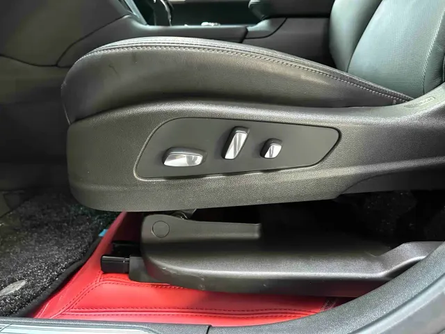 Cadillac XT5 — Фото автомобиля 12