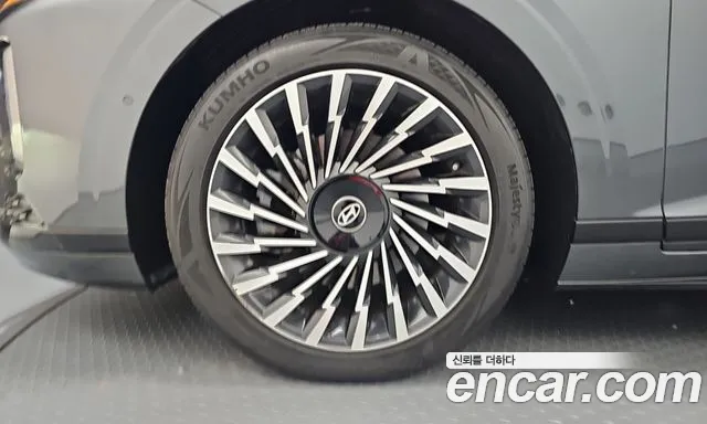 Hyundai Grandeur GN7 — Фото автомобиля 5