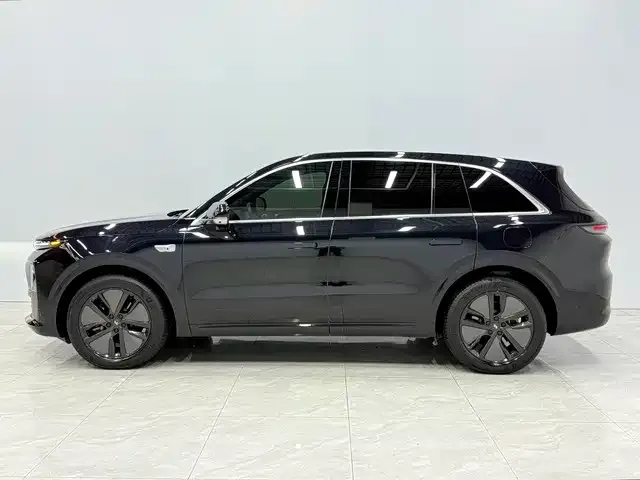 Li Auto L6 — Фото автомобиля 2