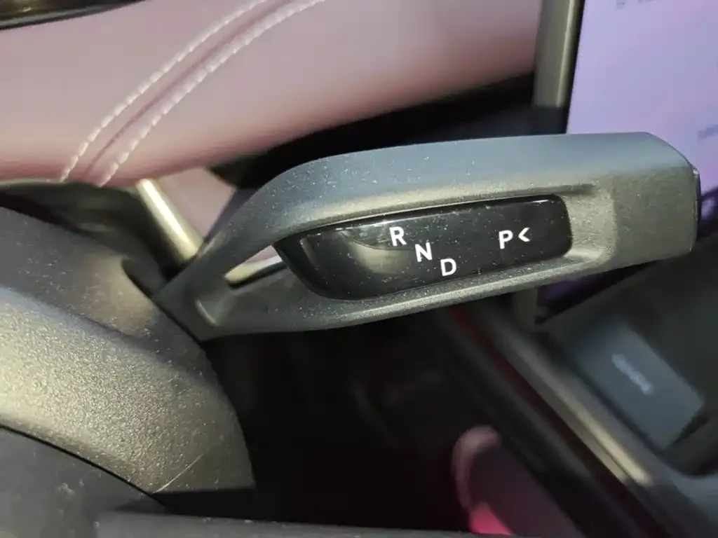 Xiaomi Auto Xiaomi SU7 2024 RWD Long Range Intelligent Driving Edition — Фото автомобиля 13