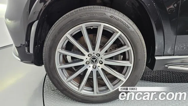 Mercedes-Benz GLS-Class — Фото автомобиля 3