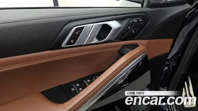 BMW X6 xDrive40i M Sport — Фото автомобиля 26