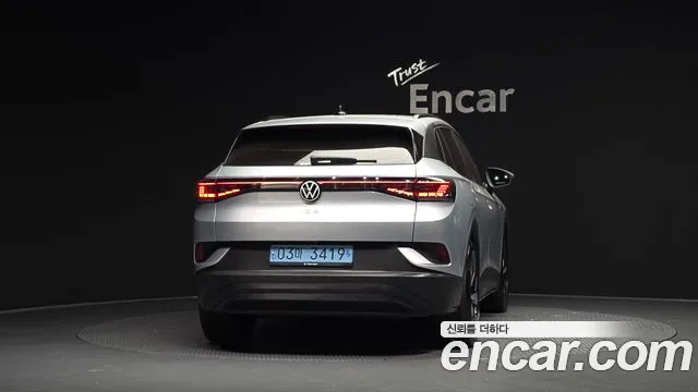 Volkswagen ID.4 — Фото автомобиля 4