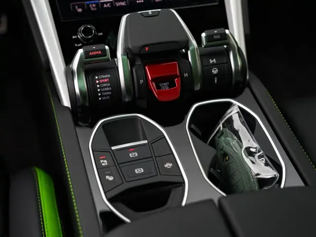 Lamborghini Urus — Фото автомобиля 11