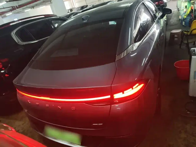 Xpeng P5 — Фото автомобиля 5