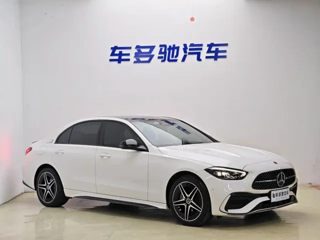 Mercedes-Benz C-Class — Фото автомобиля 3
