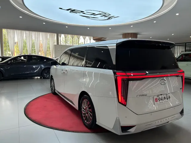 GAC Trumpchi M8 — Фото автомобиля 7