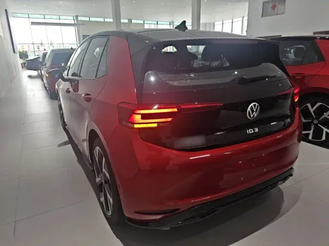Volkswagen ID.3 — Фото автомобиля 4