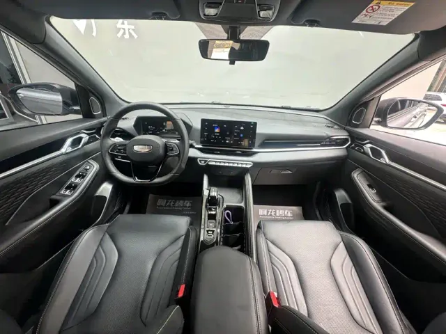 Geely Binyue — Фото автомобиля 6