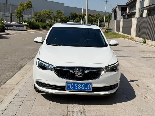 Buick Excelle — Фото автомобиля 2
