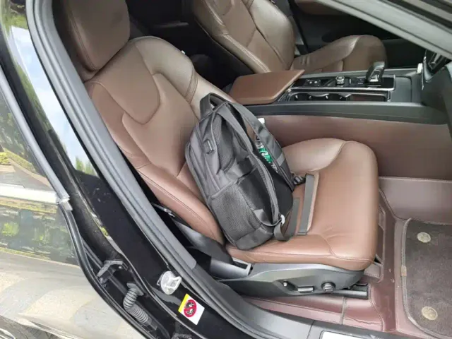 Volvo XC60 — Фото автомобиля 24