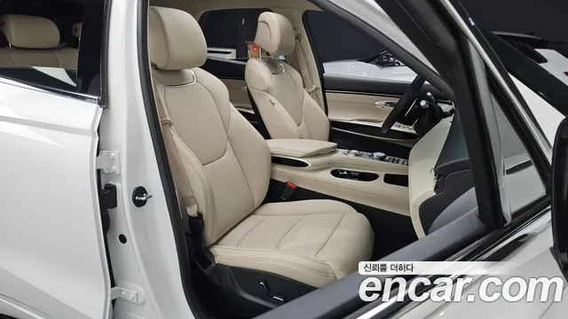 Genesis GV70 2.5T Бензин 2WD — Фото автомобиля 8