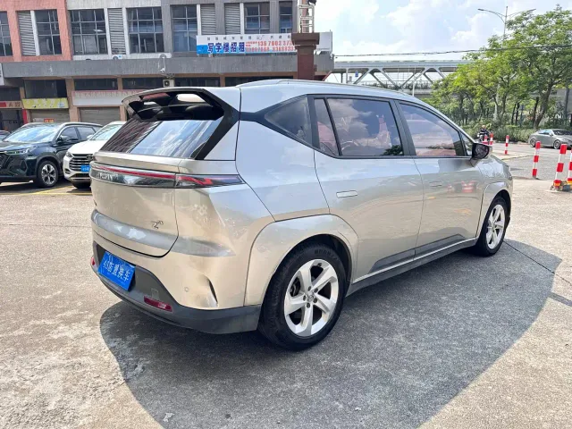 Hycan Z03 — Фото автомобиля 6
