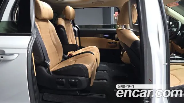 Kia Carnival 4th Gen — Фото автомобиля 16
