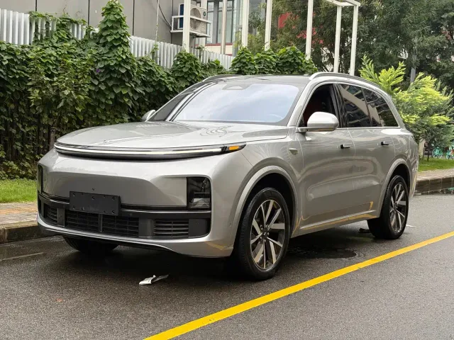 Фотография автомобиля — Li Auto L8