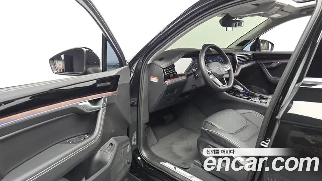 Volkswagen Touareg Touareg 3 поколение 3.0 TDI Prestige — Фото автомобиля 7
