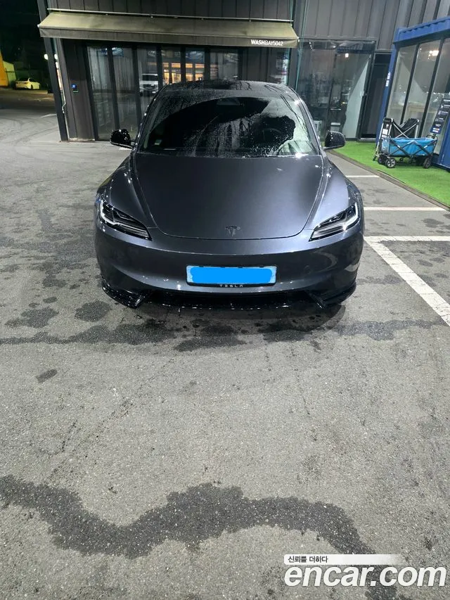 Tesla Model 3 — Фото автомобиля 3