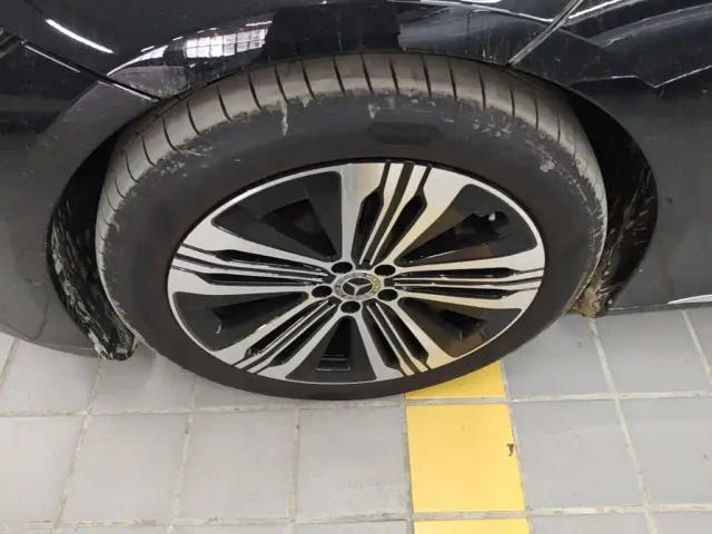 Mercedes-Benz EQS — Фото автомобиля 24