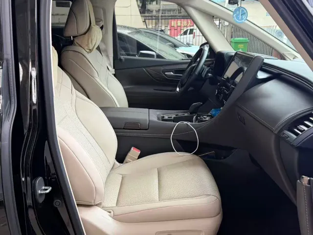 Toyota Vellfire — Фото автомобиля 2