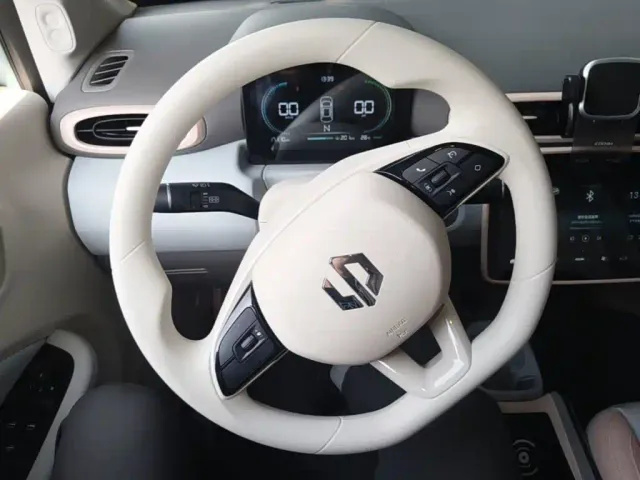 Leapmotor T03 — Фото автомобиля 10