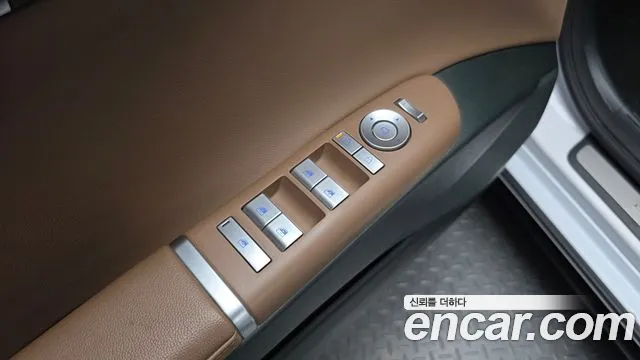 Hyundai Grandeur GN7 — Фото автомобиля 29