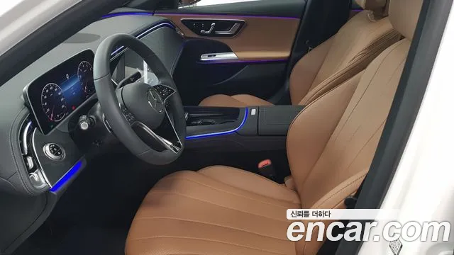 Mercedes-Benz E-Class — Фото автомобиля 19